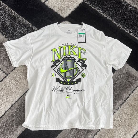 Nike Men's White and Neon Green Graphic Tee - Picture 1 of 2